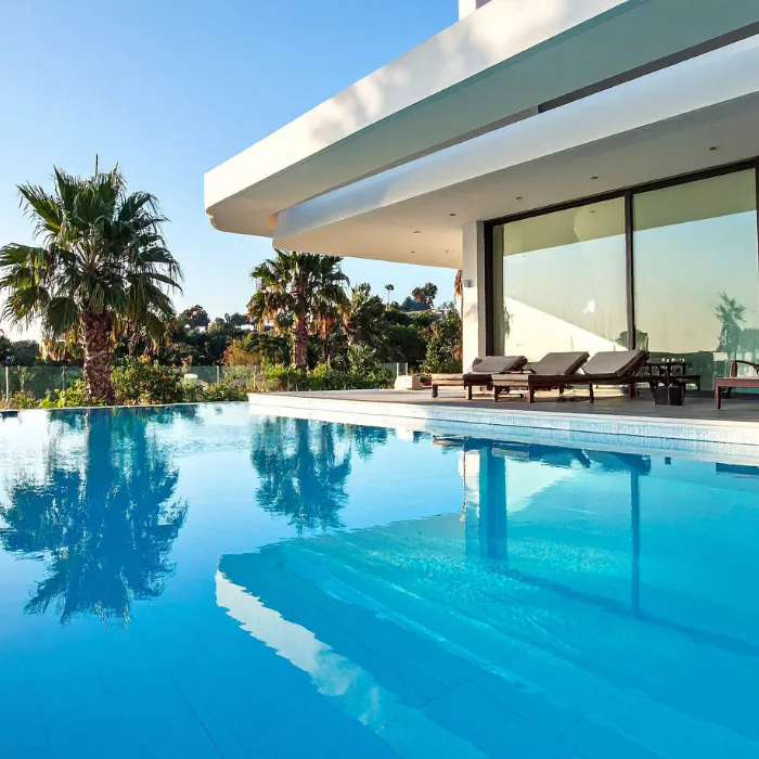 Réalisation piscine à Mougins par notre pisciniste